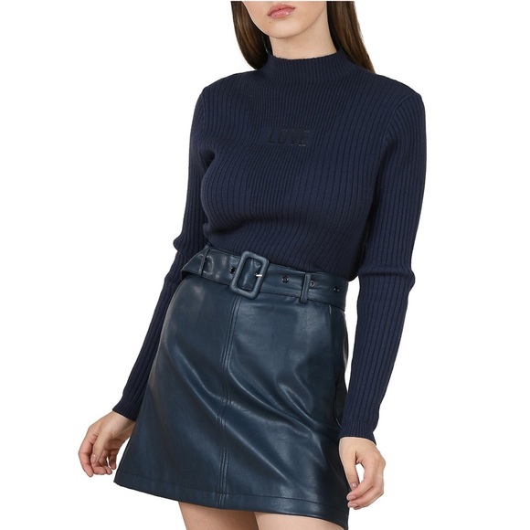 Banana Republic Sweaters - BANANA REPUBLIC Ribbed Navy Sweater